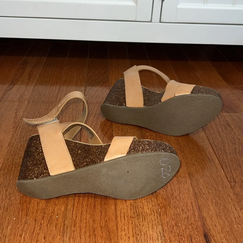 Blowfish Tan Leather Wedge Sandals